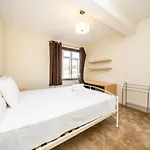 NEW Stunning 3 Bedroom House near Wembley Stadium