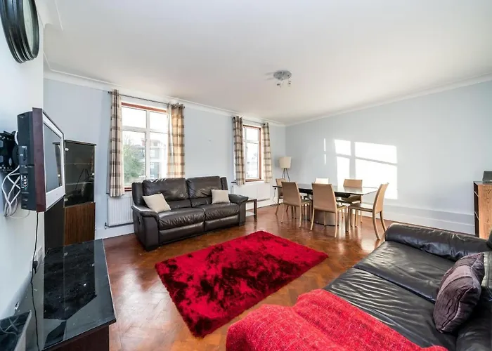 NEW Stunning 3 Bedroom House near Wembley Stadium